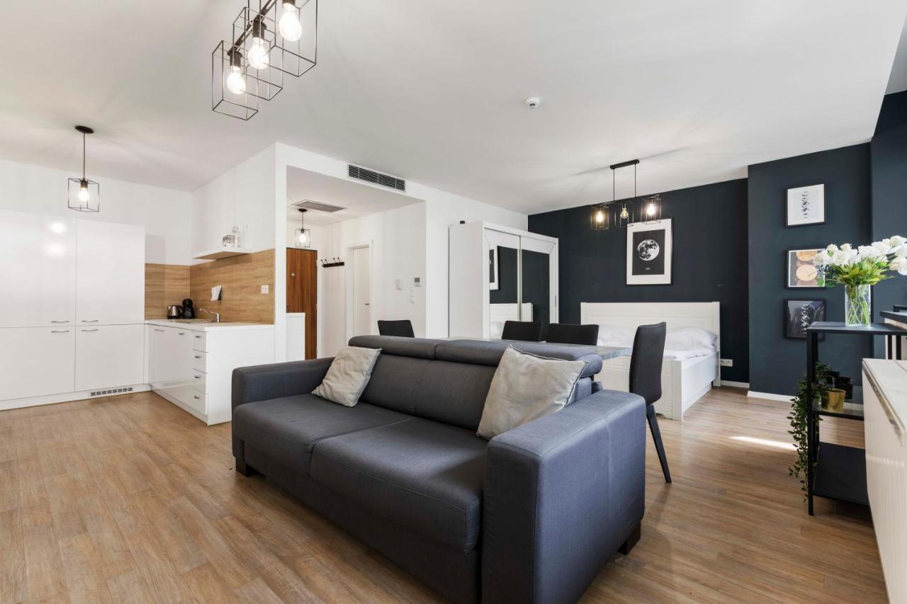 Appartamento Lam Moon - Ac - Terrace Bratislava Esterno foto