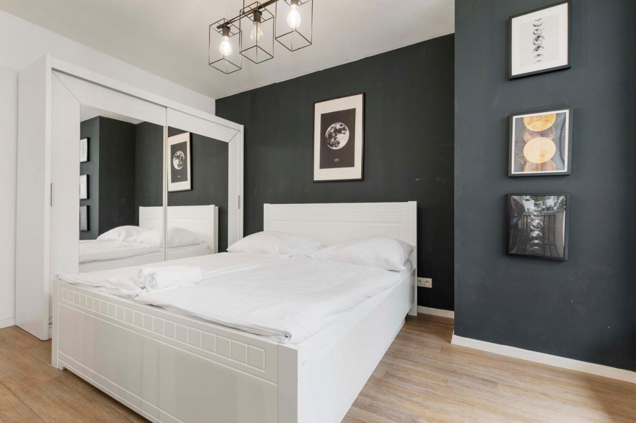 Appartamento Lam Moon - Ac - Terrace Bratislava Esterno foto