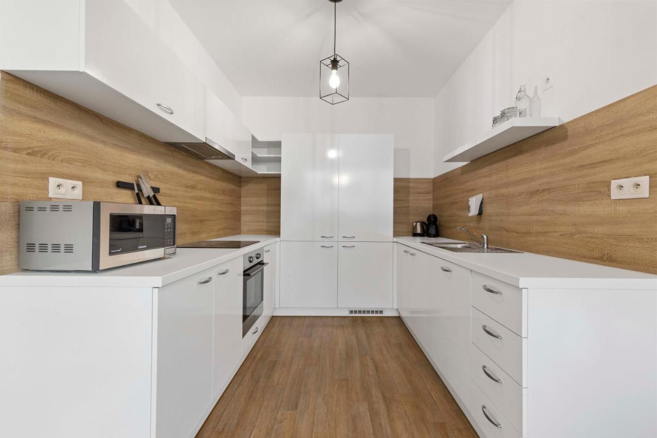 Appartamento Lam Moon - Ac - Terrace Bratislava Esterno foto