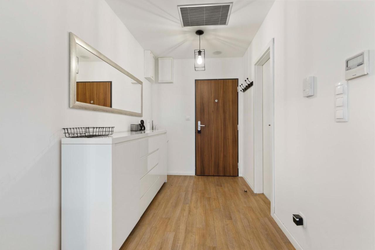 Appartamento Lam Moon - Ac - Terrace Bratislava Esterno foto